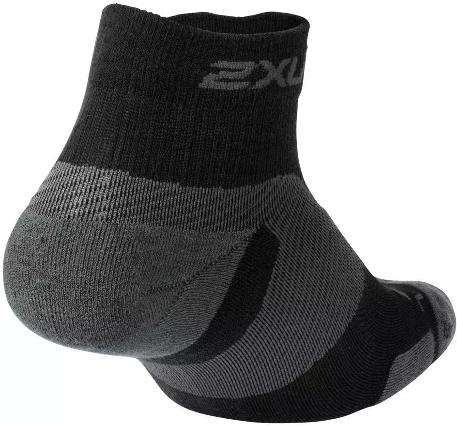 2XU VECTR Merion Light Cushion 1/4 Crew Socks, Black/Titan