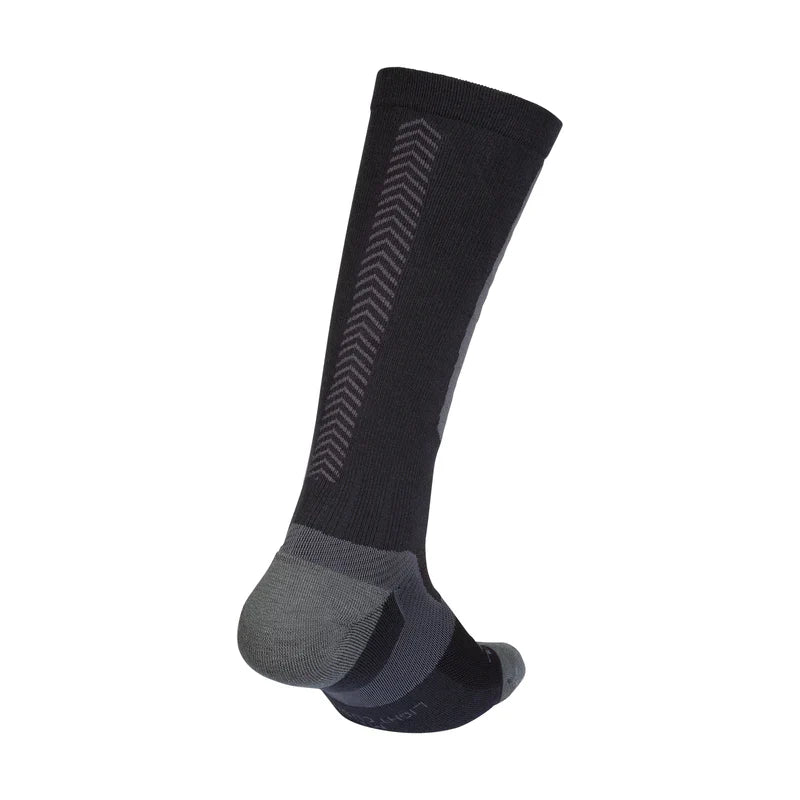 2XU VECTR Alpine Compression Socks, Black/Titan