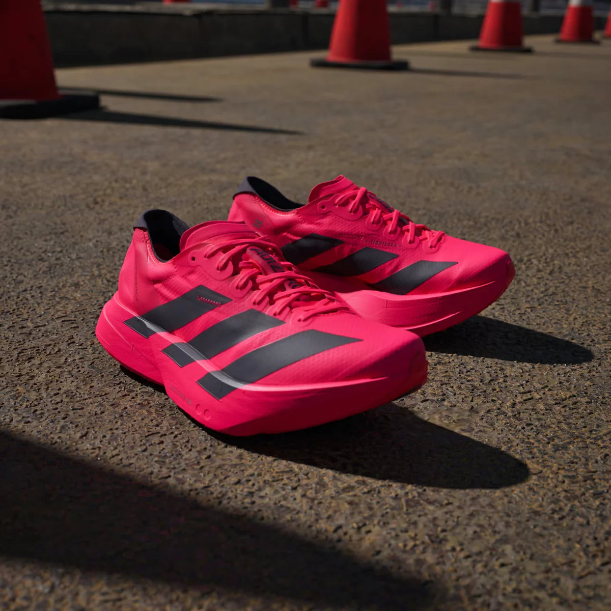 Adidas ADIZERO ADIOS Pro 4, Laufschuh, Damen, Lucid Red/Core Black/Lucid Red