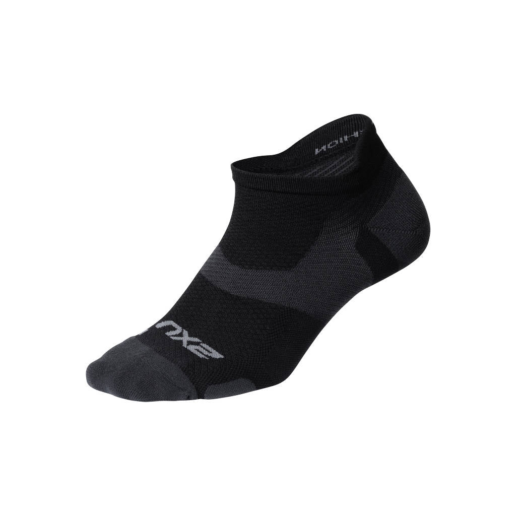 2XU Vectr Light Cushion No Show Socken, schwarz/titanium